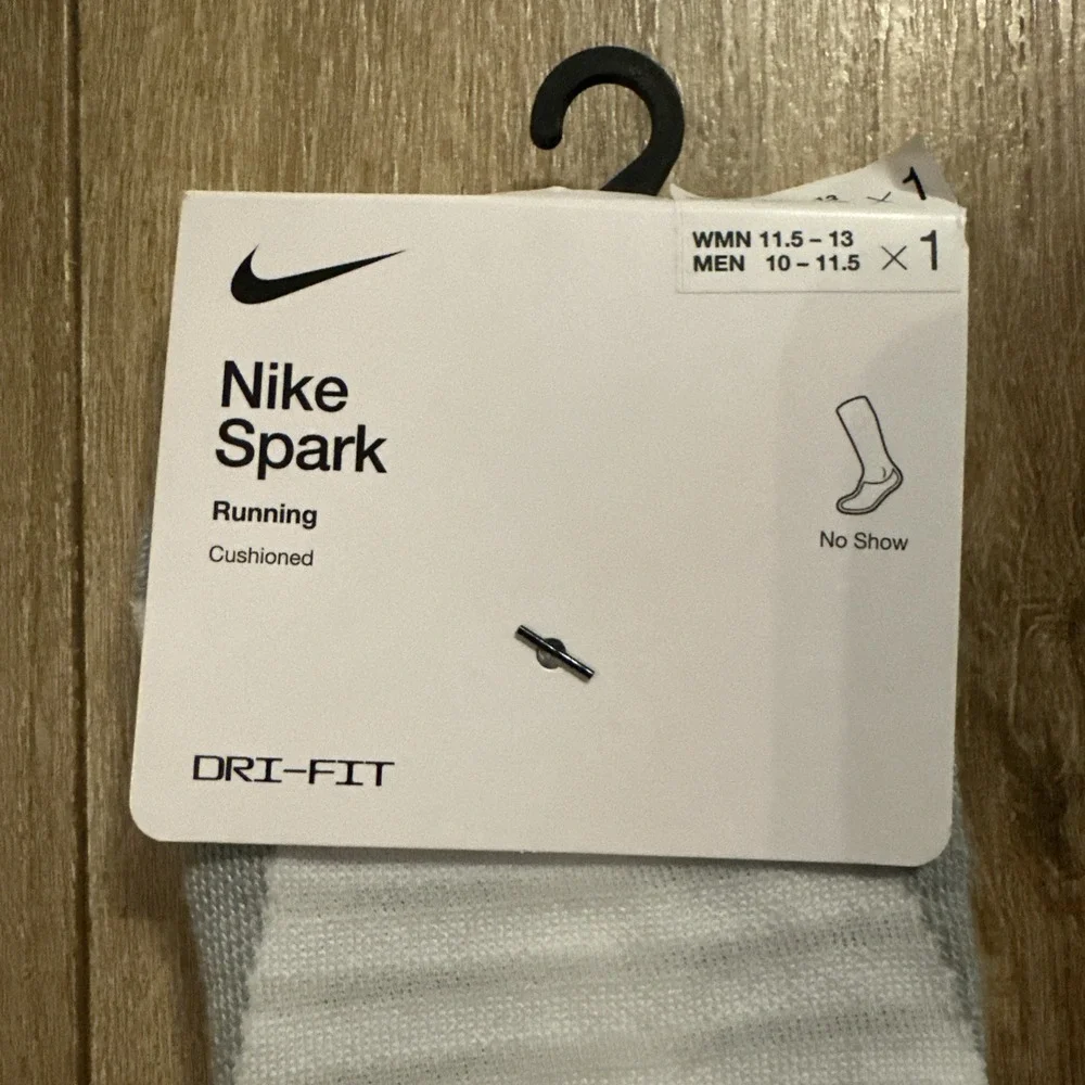 Nike Spark Cushioned No Show Running Socks White Size 10-11.5 CU7201-100 1‎ Pr